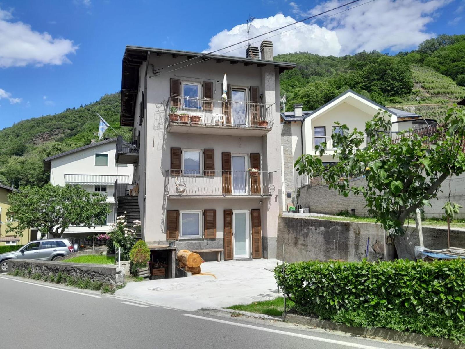 Hotel Ca Marasciol A 5 Minuti Dal Trenino Rosso Del Bernina Express à Villa di Tirano Extérieur photo